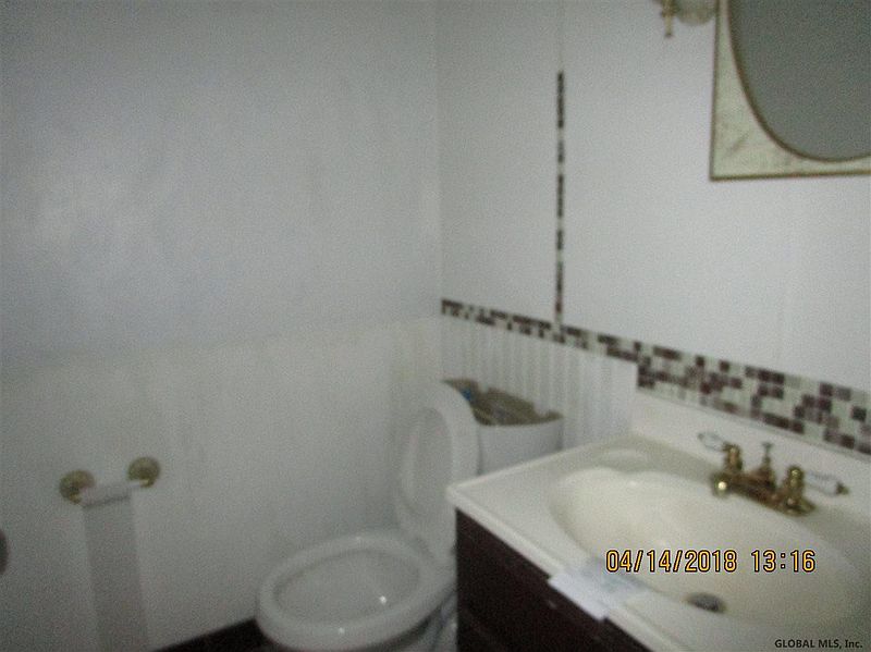 4th image of 189 UPPER STEADWELL Avenue