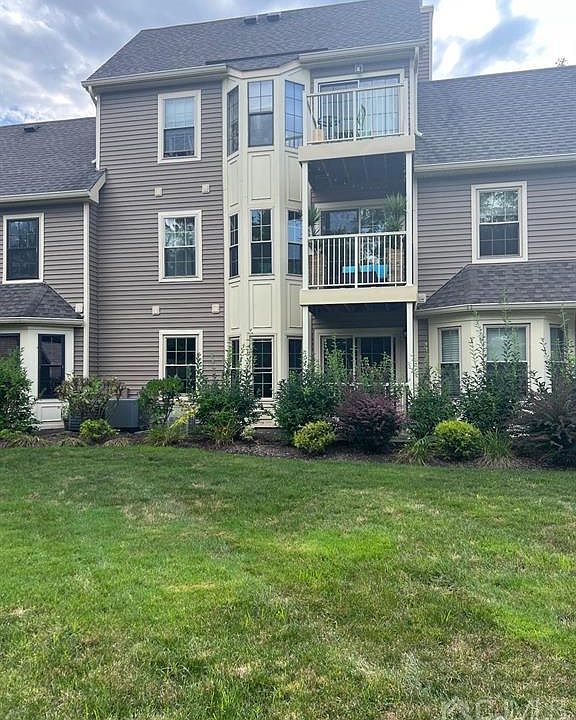 1st image of 365 Carhart Ct
