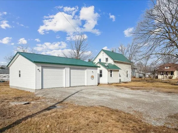221 E 7th St, Washington, IA 52353