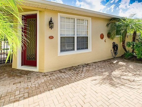 5th image of 398 Balboa Dr
