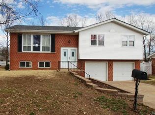 1724 Rhythm Ln, Arnold, MO 63010