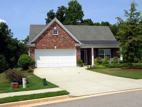 2nd image of 114 Lakeview Bend Cir