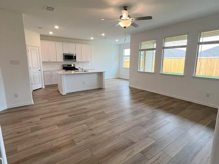 1129 Flameleaf Dr — Photo 21