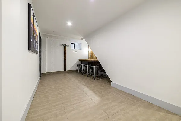Rented by The Syper Group | media 24