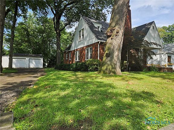 4th image of 2414 Lambert Dr