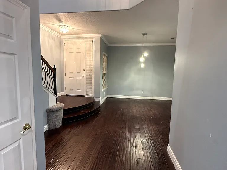 8228 Tivoli Dr — Photo 12