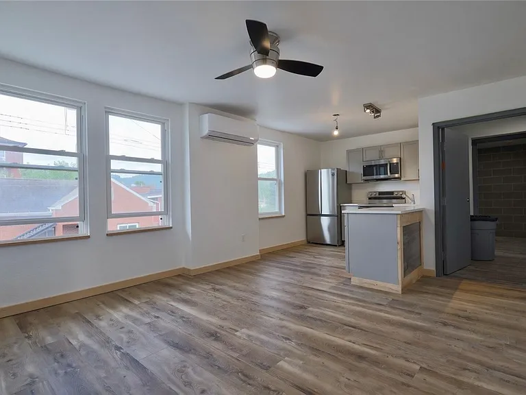 401 Brinton Ave — Photo 5