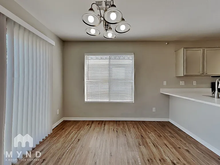 10904 E Azalea Ave — Photo 4