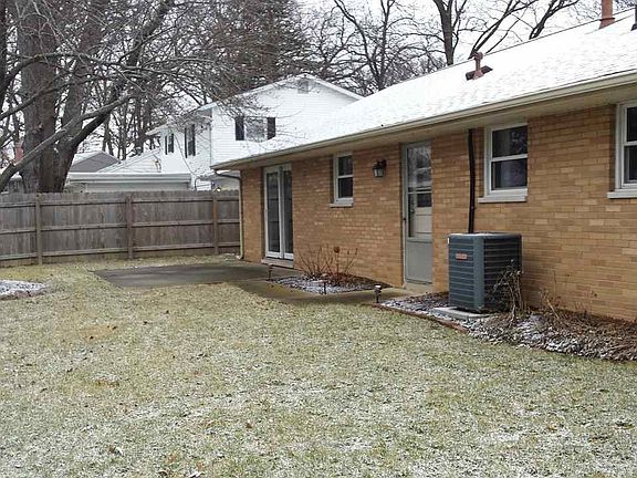 3rd image of 5819 N Orlando Dr
