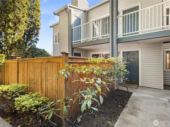 12690 NE 10th Place #C103, Bellevue, WA 98005