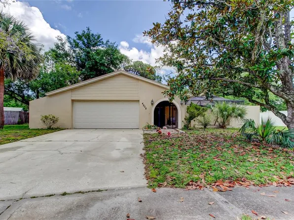 4908 ROCKLEDGE CIRCLE, TAMPA, FL 33624