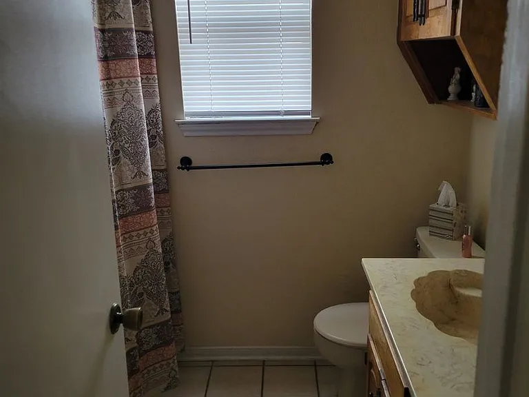 703 Skyline Dr — Photo 10