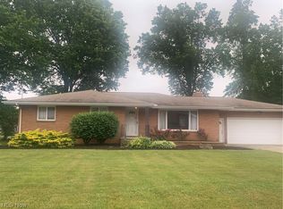 1369 Roseway Ave SE, Warren, OH
