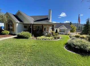 1000 Terrace Pl, Shady Cove, OR 97539