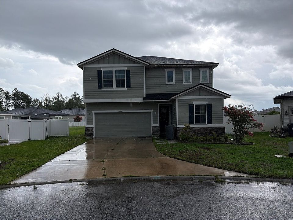 1st image of 95521 Hanover Ct