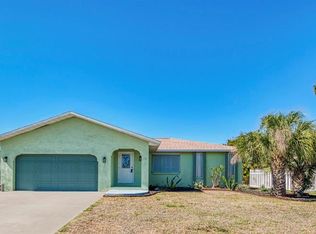 22 Oakland Hills Ct, Rotonda West, FL 33947