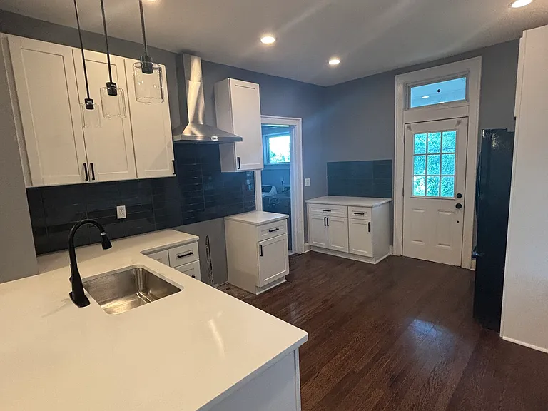 2401 Benton Blvd — Photo 12