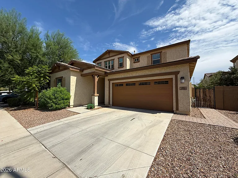 263 E Lantana Dr — Photo 2