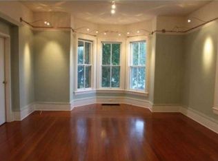 24 W Broad St #2, Hopewell, NJ 08525