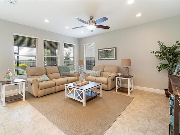 4th image of 8245 Bayview Crossing Dr