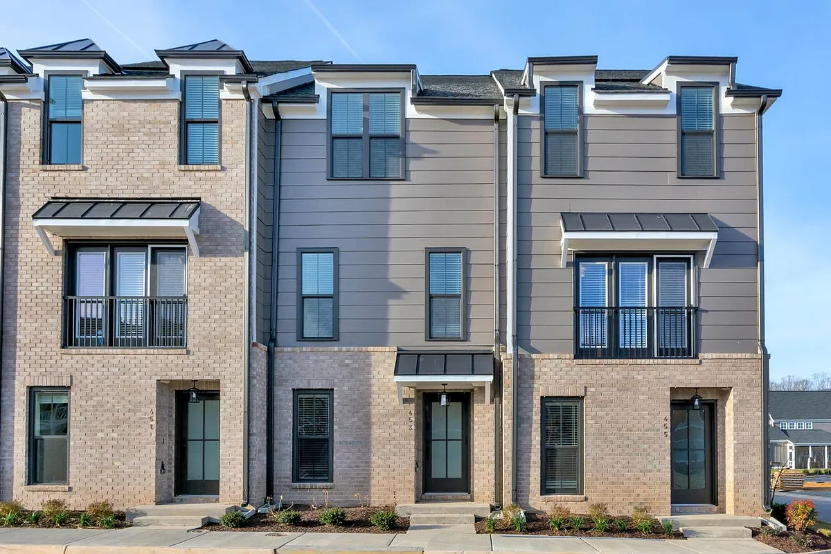 Building Photo - 449 Fennel Rd