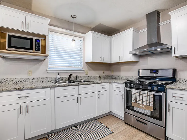 5715 Angie Pl — Photo 11