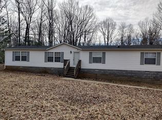 690 Glenmore Rd, Howardsville, VA 24562