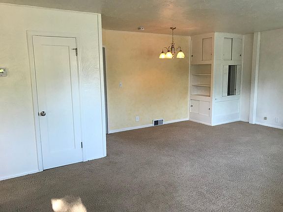 4th image of 626 Avenue E