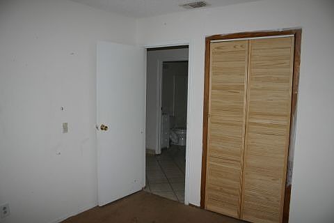 4th image of 3707 Eisenhower Dr