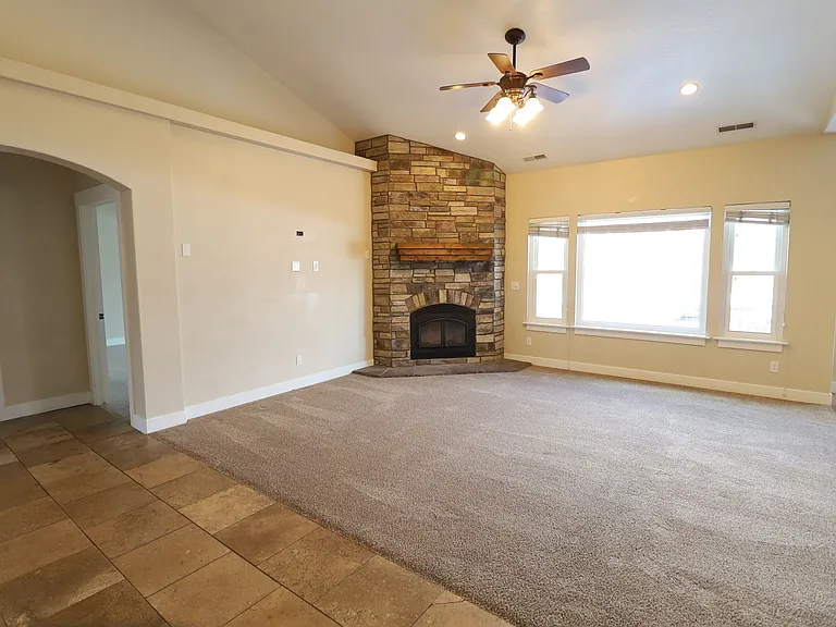 429 N 1340 E — Photo 7