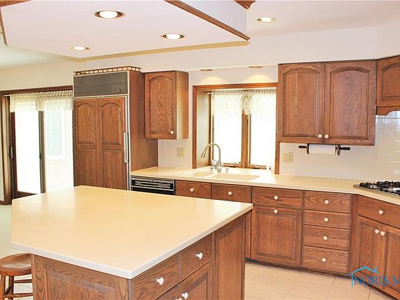 4th image of 1115 Muirfield Dr