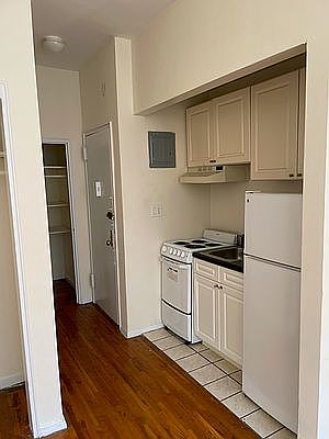 5th image of 407 E 88th St APT 4B