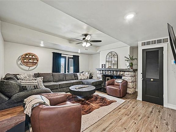 5th image of 601 Kaw Dr