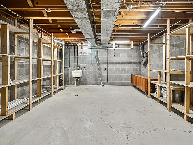 504 Ventura Ct — Photo 23