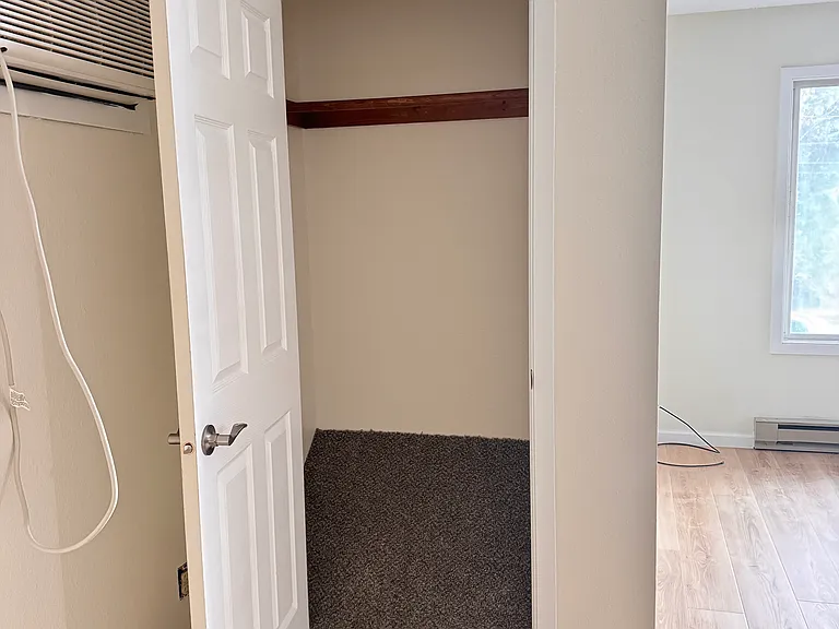 4002 Lakeview Dr #2 — Photo 16