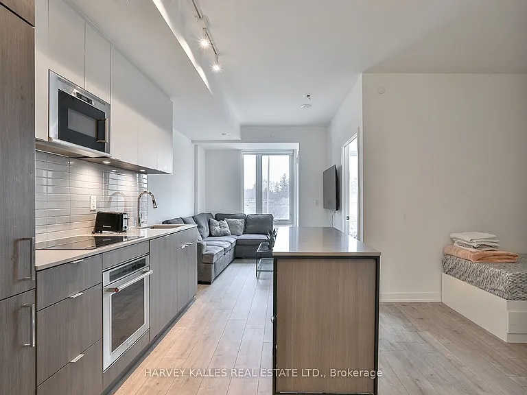 215 Lakeshore Rd W #206 — Photo 3