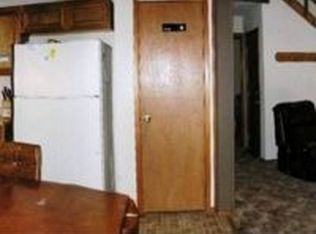328 Crystal Lake Rd, Big Bear Lake, CA 92315