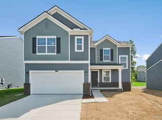 368 Edge Brook Dr, Holly, MI 48442
