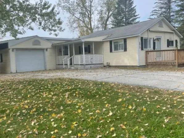 273 Lincoln Ave, Kimball, MI 48074