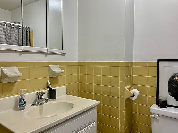 5th image of 31-46 37th St #2R