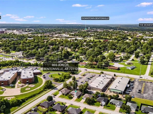 803 Jon Dr, Bentonville, AR 72712