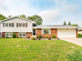 2614 Hall Ct, Bloomington, IL 61704