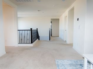 815 W Desert Hollow Dr, San Tan Valley, AZ 85143