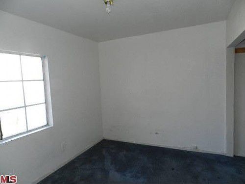 4th image of 656 W Florence Ave