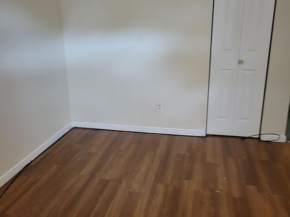 5th image of 51 W 141st St