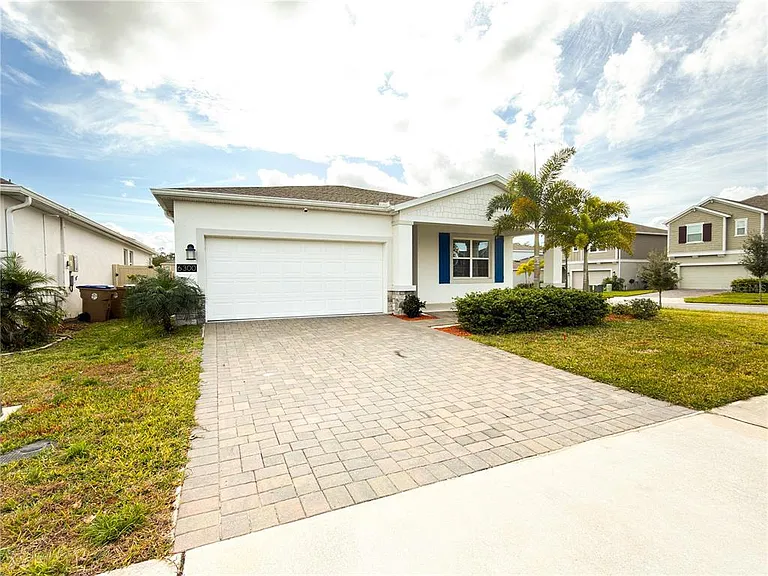 6300 Chirpine Ln — Photo 2
