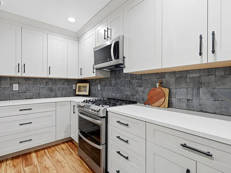 13936 SW Uplands Dr — Photo 17