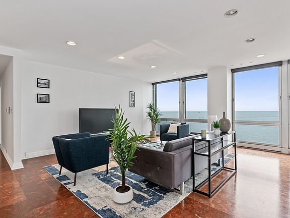 4th image of 880 N Lake Shore Dr APT 23