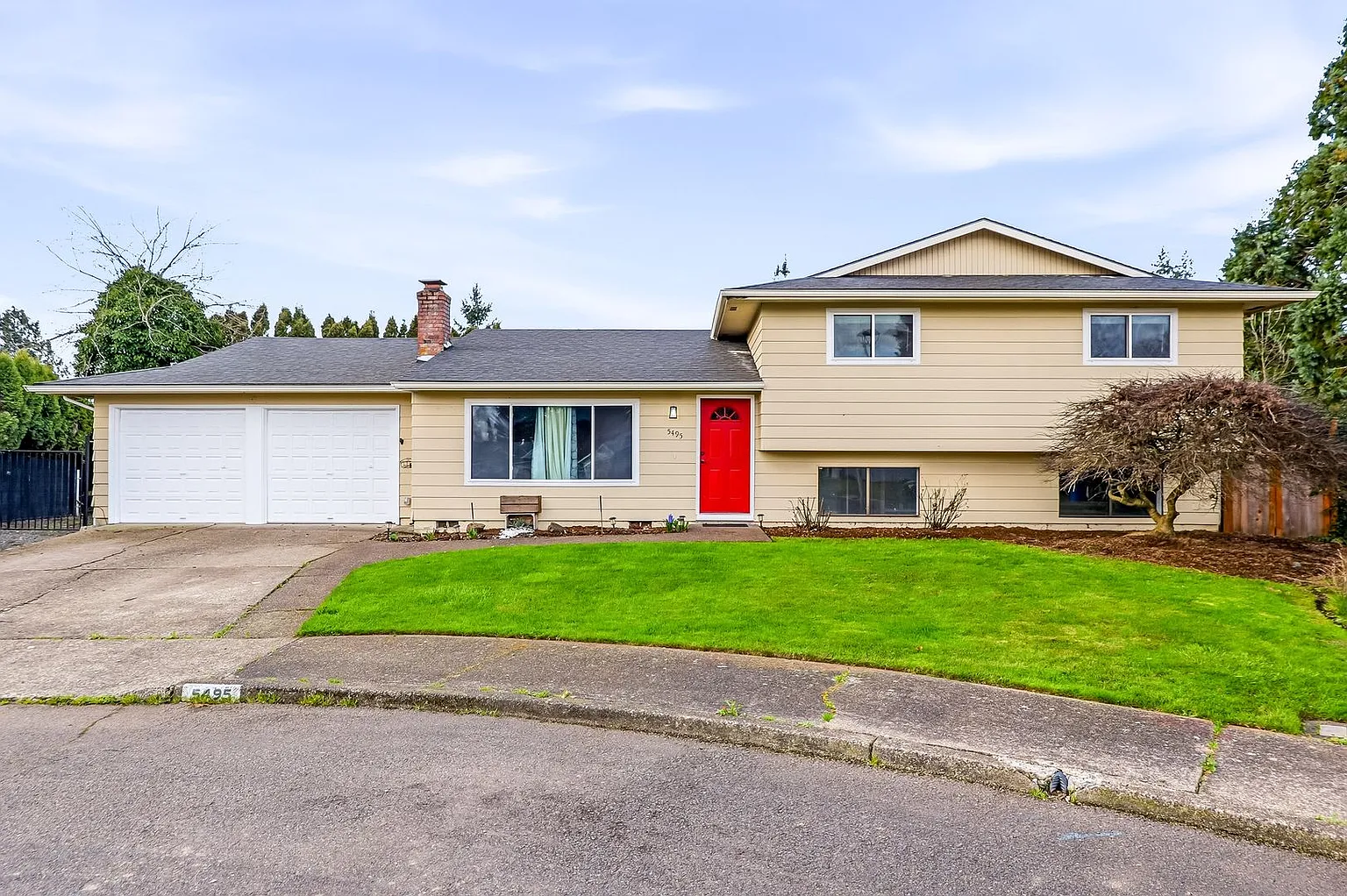 5495 Chetco Ct NE photo 1