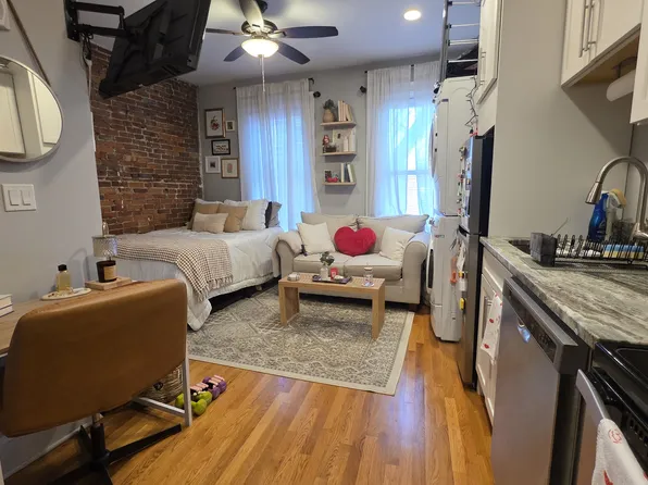 470 E 4th St, Boston, MA